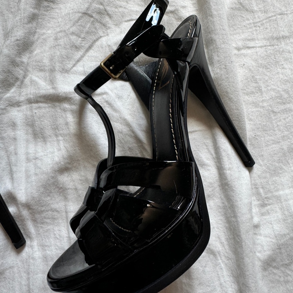 YSL Tribute 105 Sandal — Vitello Vernice Soft - Picture 5 of 9